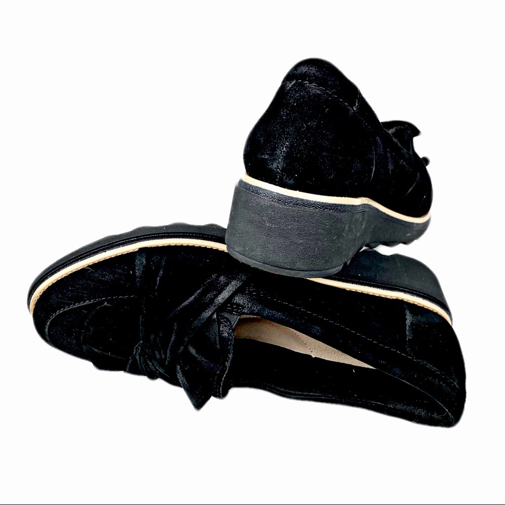 Clark’s Womens Black Suede Loafer - Picture 4 of 7